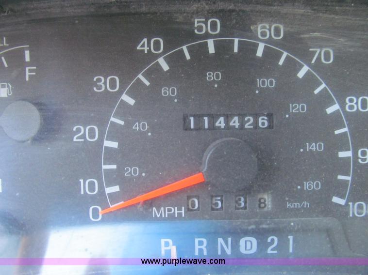 image for item E3509 1999 Ford F350 Super Duty flatbed pickup truck