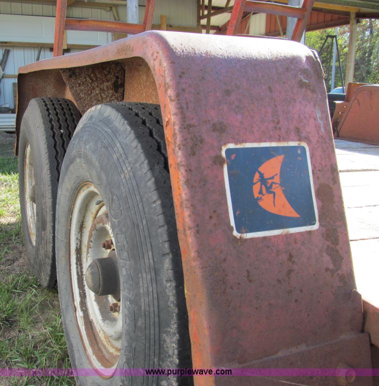 image for item E3511 1990 Ditch Witch 6 ton tilt bed trailer