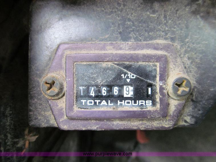 image for item E3515 1995 Ford F800 bucket truck