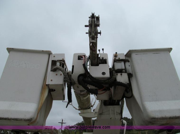 image for item E3515 1995 Ford F800 bucket truck