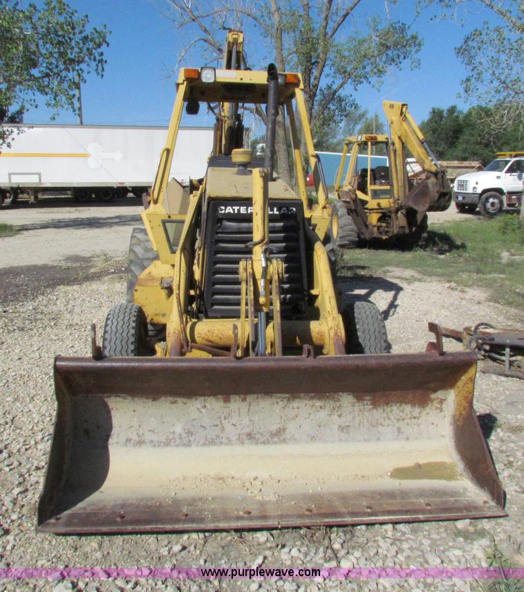 image for item E8043 1986 Caterpillar 416 backhoe