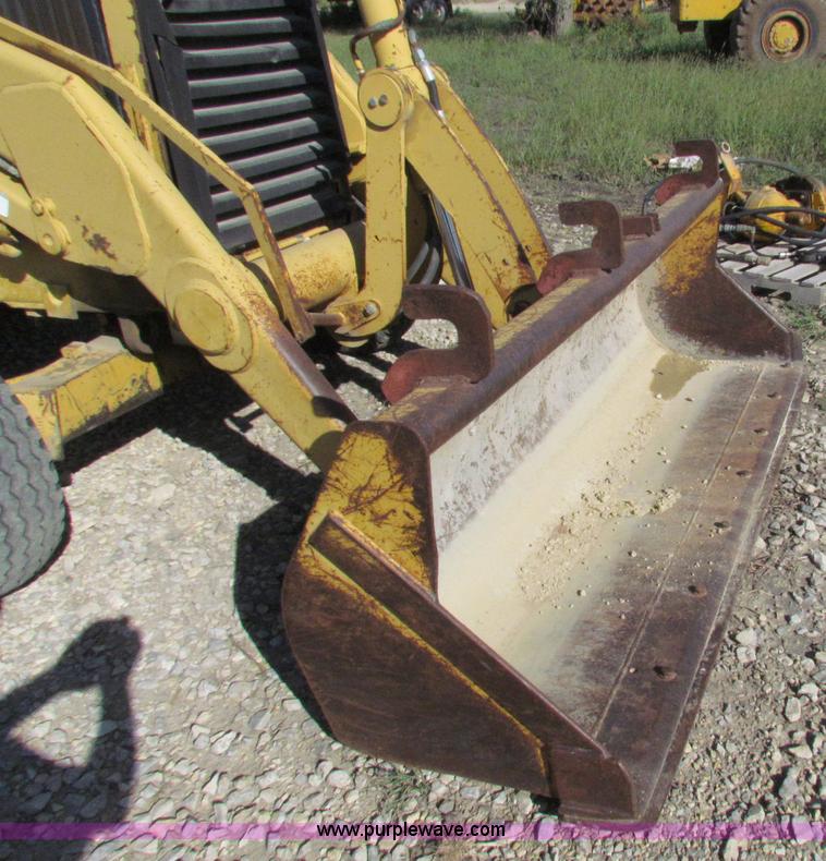 image for item E8043 1986 Caterpillar 416 backhoe