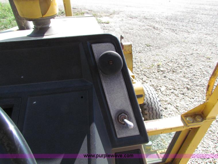 image for item E8043 1986 Caterpillar 416 backhoe