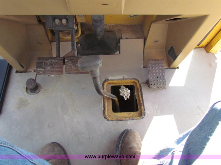 image for item E8043 1986 Caterpillar 416 backhoe
