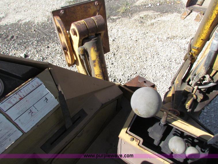 image for item E8043 1986 Caterpillar 416 backhoe