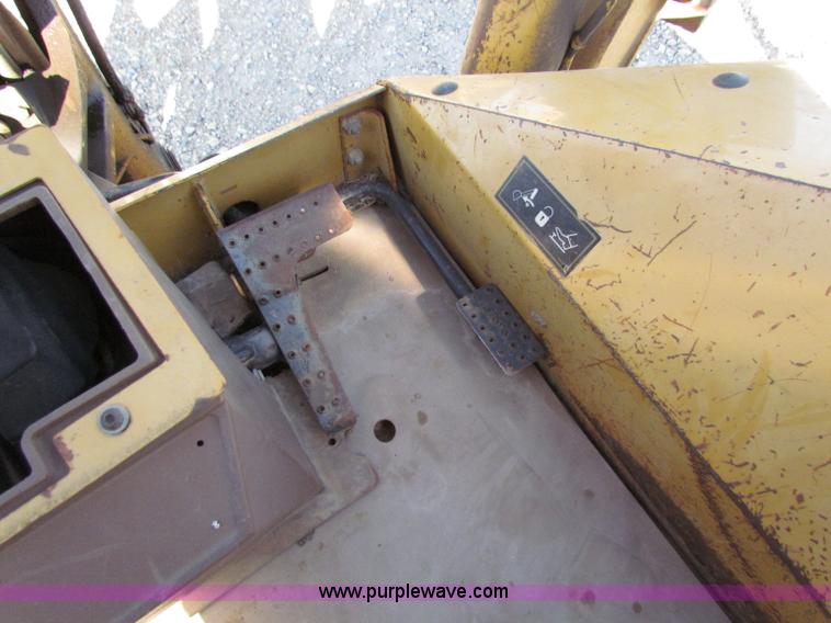 image for item E8043 1986 Caterpillar 416 backhoe