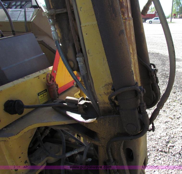 image for item E8043 1986 Caterpillar 416 backhoe