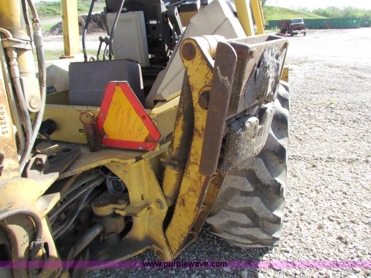 image for item E8043 1986 Caterpillar 416 backhoe