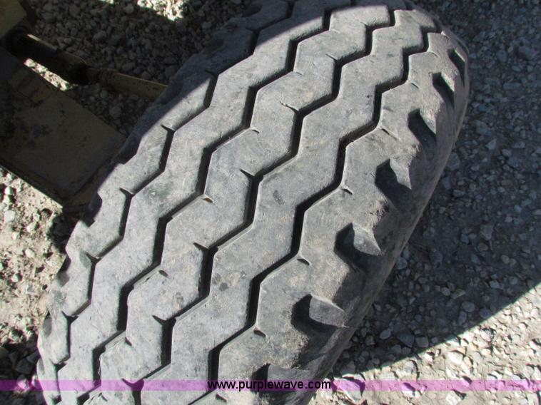 image for item E8043 1986 Caterpillar 416 backhoe