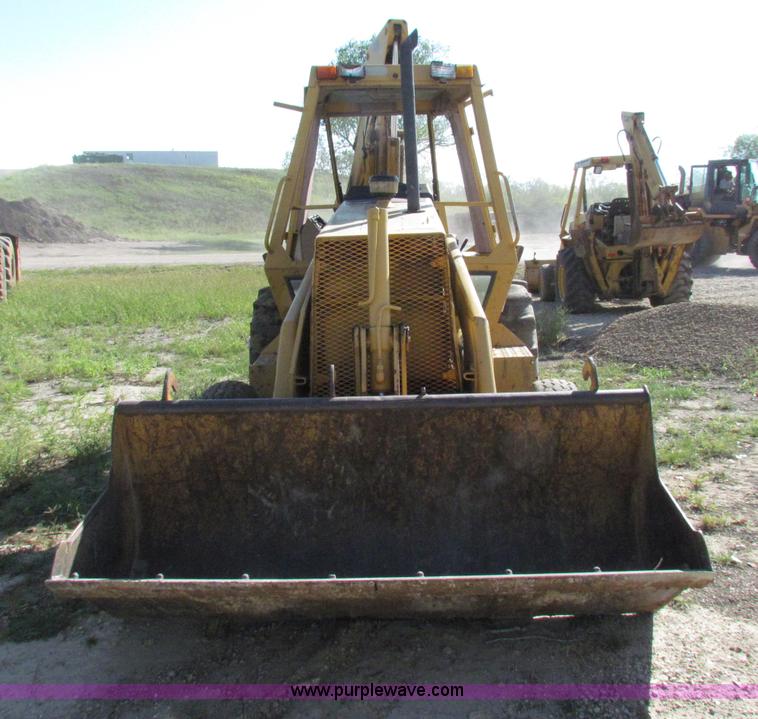 image for item E8044 1986 Caterpillar 416 backhoe