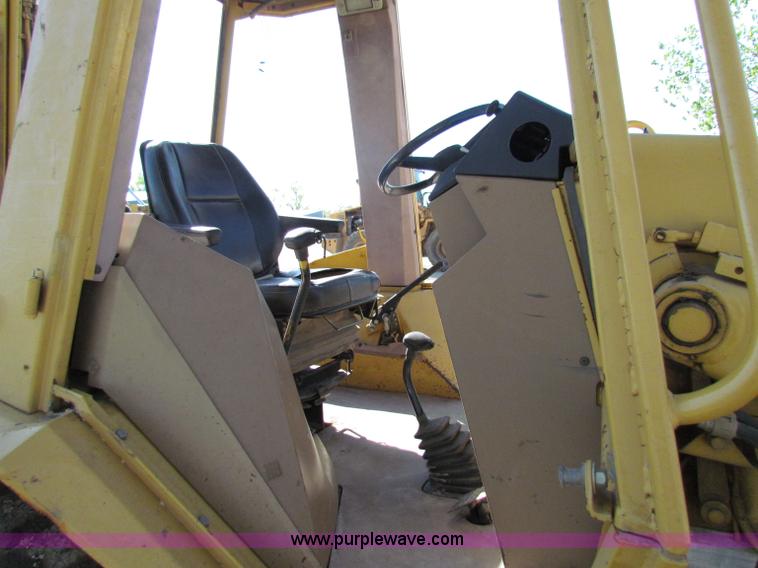 image for item E8044 1986 Caterpillar 416 backhoe