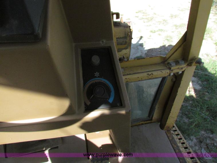 image for item E8044 1986 Caterpillar 416 backhoe