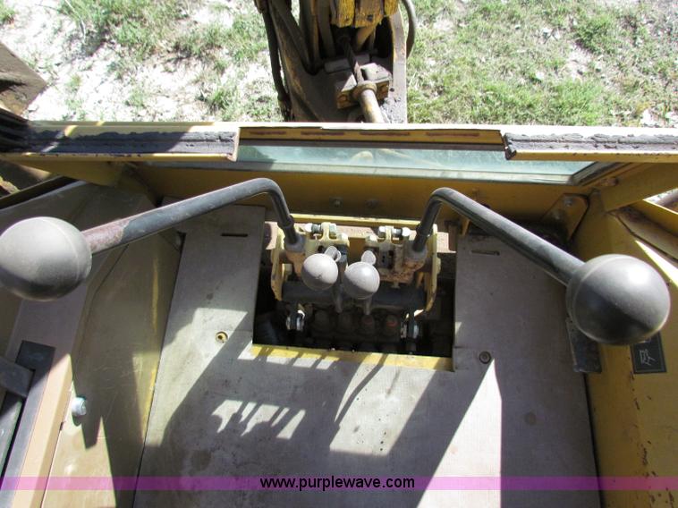 image for item E8044 1986 Caterpillar 416 backhoe