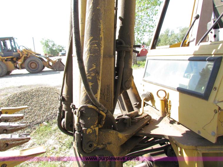 image for item E8044 1986 Caterpillar 416 backhoe
