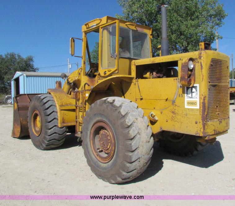 image for item E8045 1974 Caterpillar 966C wheel loader