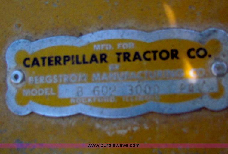 image for item E8045 1974 Caterpillar 966C wheel loader