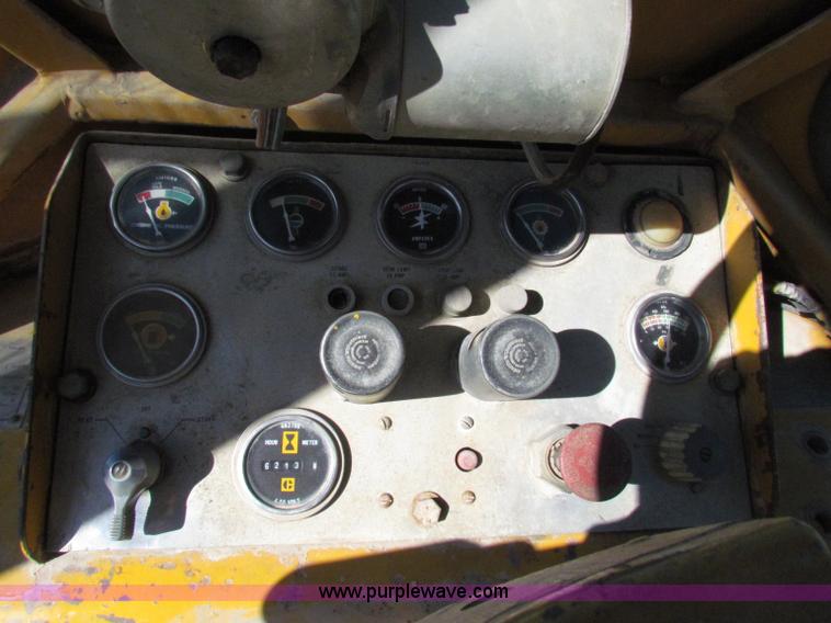 image for item E8045 1974 Caterpillar 966C wheel loader