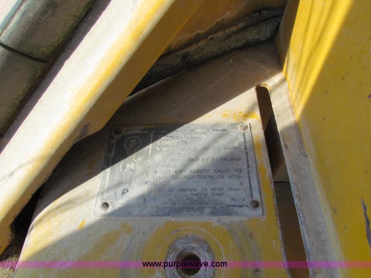 image for item E8045 1974 Caterpillar 966C wheel loader