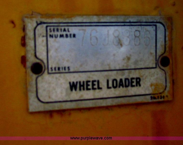 image for item E8045 1974 Caterpillar 966C wheel loader