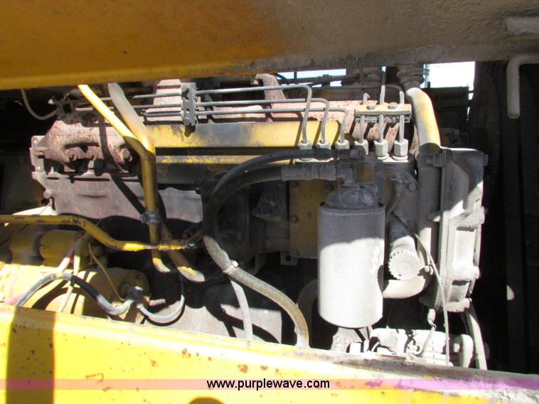 image for item E8045 1974 Caterpillar 966C wheel loader