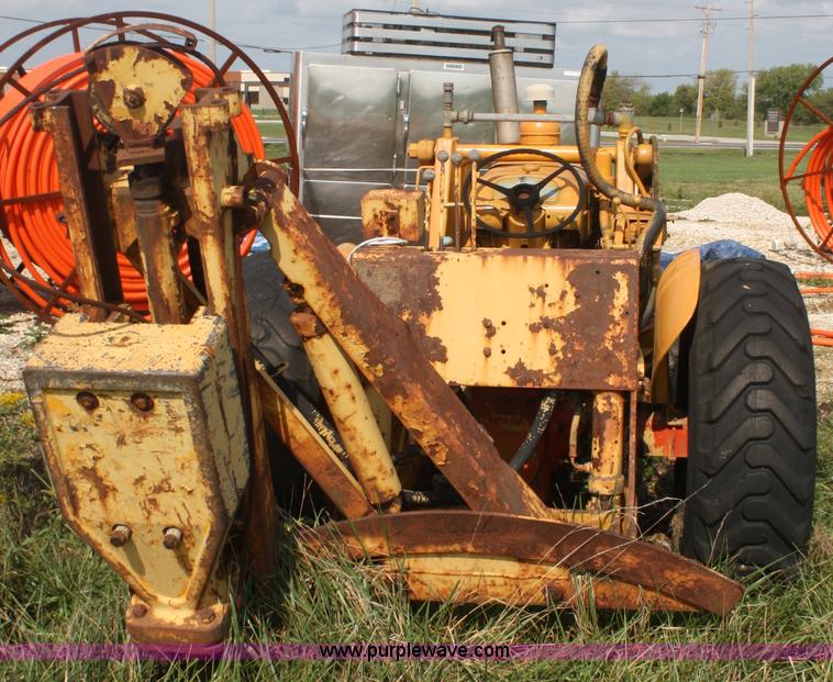 image for item F2583 Case industrial tractor with breaker