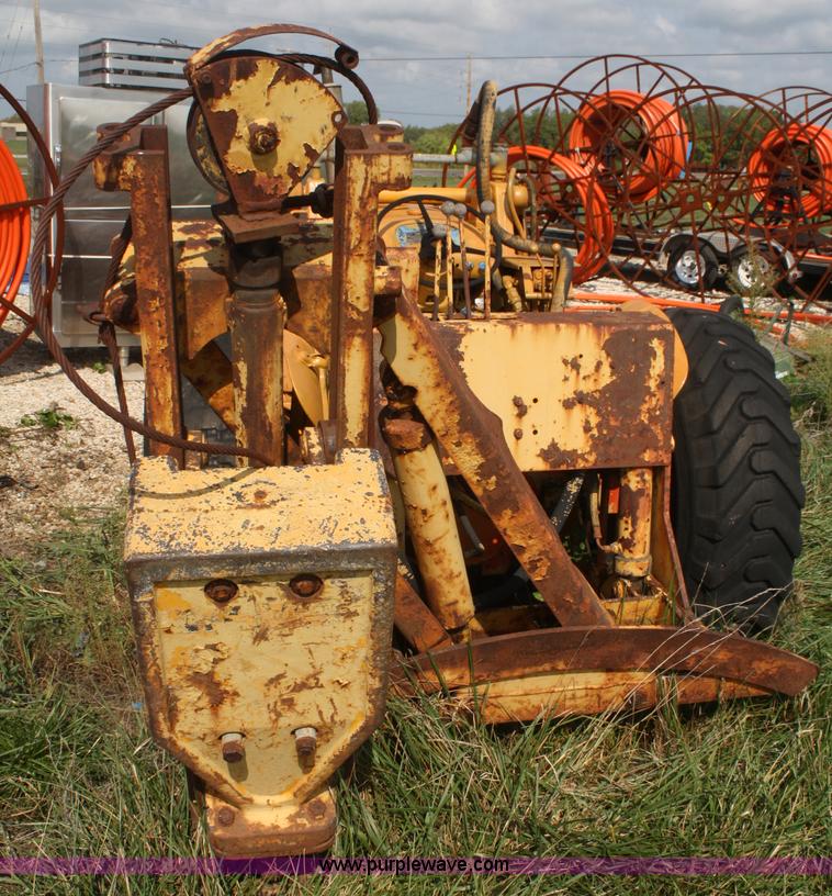 image for item F2583 Case industrial tractor with breaker