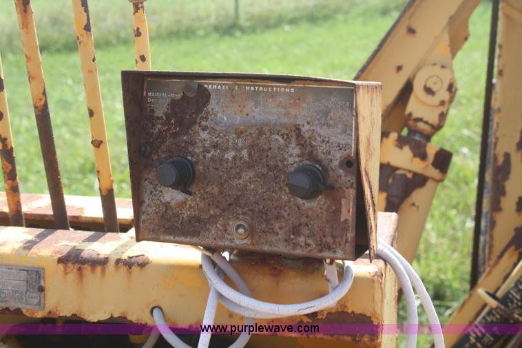 image for item F2583 Case industrial tractor with breaker