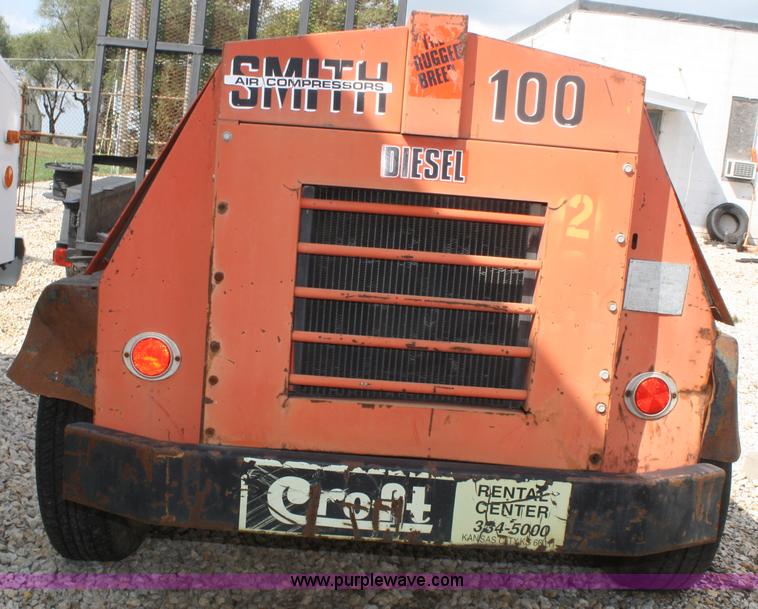 image for item F2585 Smith air compressor