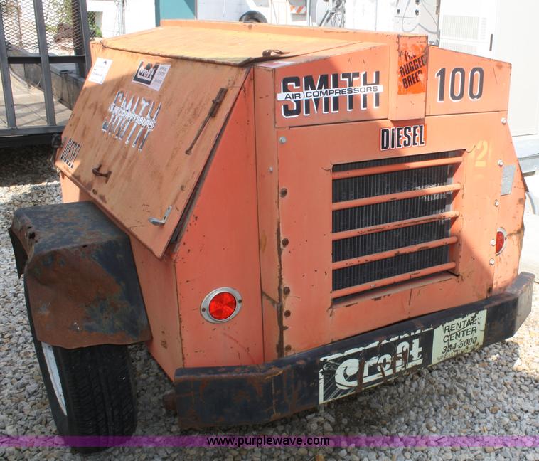 image for item F2585 Smith air compressor