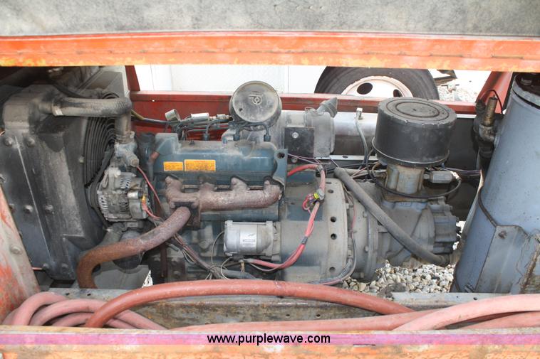 image for item F2585 Smith air compressor