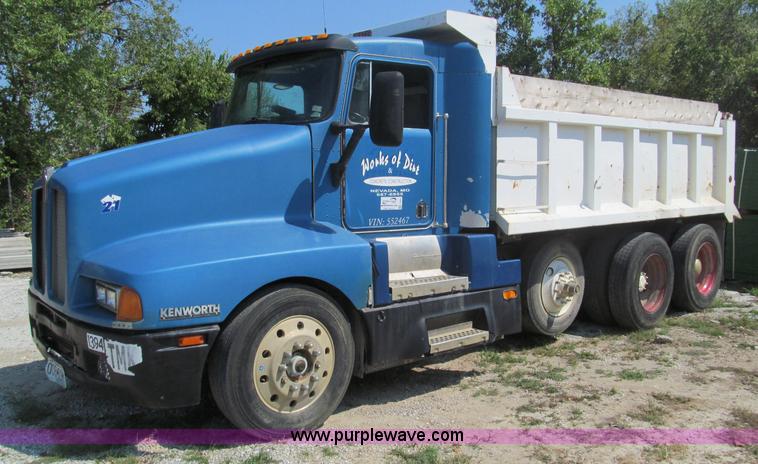 image for item F4551 1990 Kenworth T600 dump truck