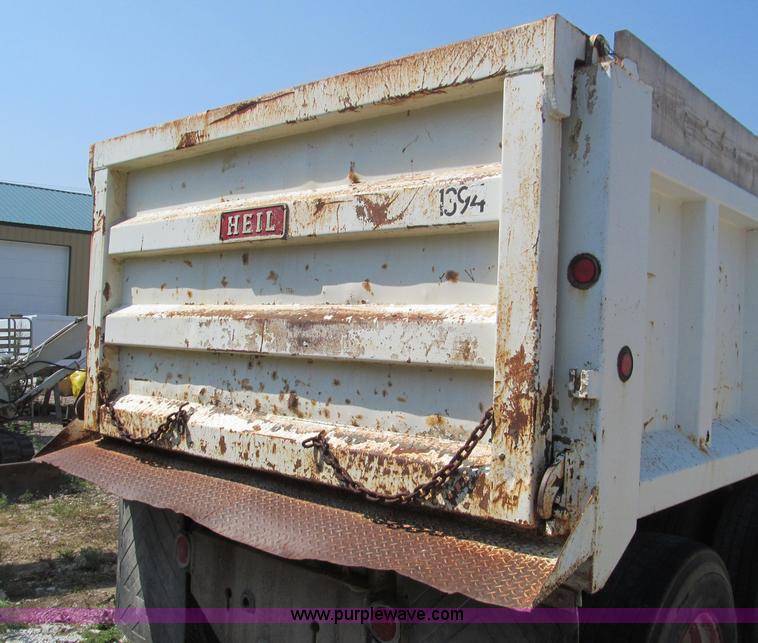 image for item F4551 1990 Kenworth T600 dump truck