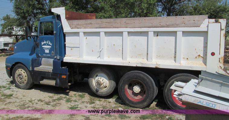 image for item F4551 1990 Kenworth T600 dump truck