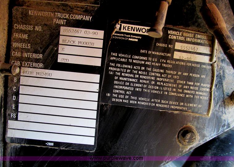 image for item F4551 1990 Kenworth T600 dump truck