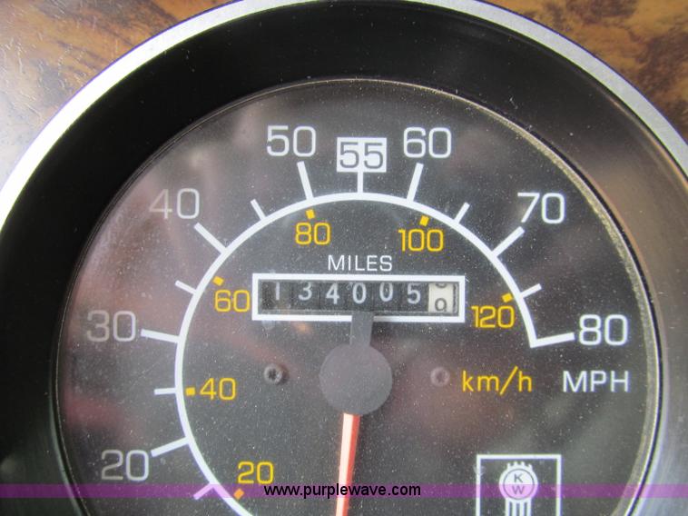 image for item F4551 1990 Kenworth T600 dump truck