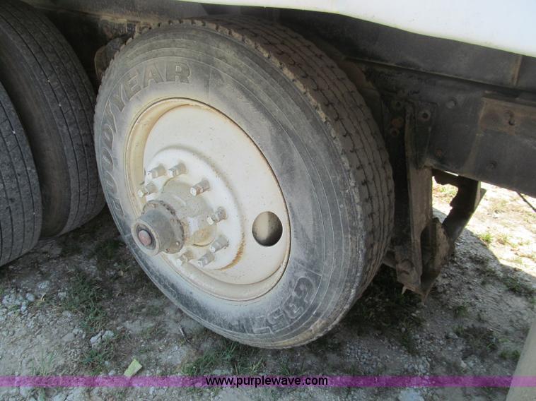 image for item F4551 1990 Kenworth T600 dump truck