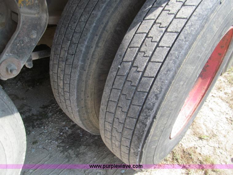 image for item F4551 1990 Kenworth T600 dump truck