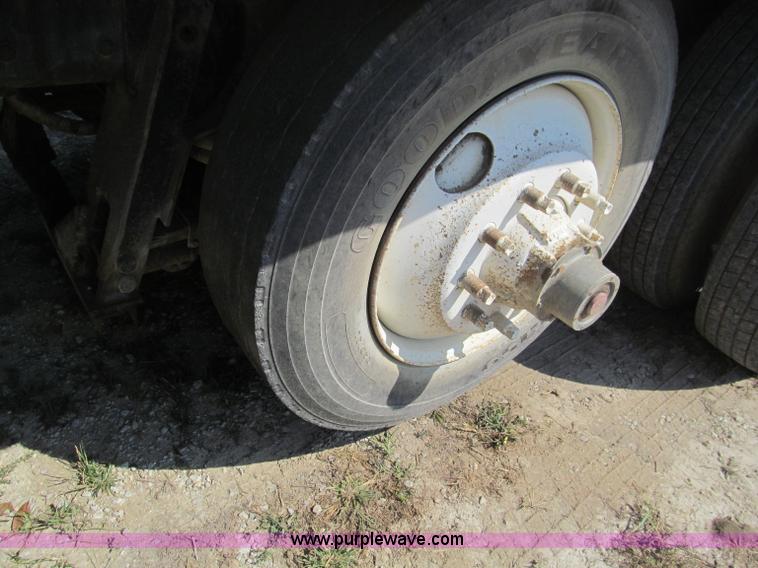 image for item F4551 1990 Kenworth T600 dump truck