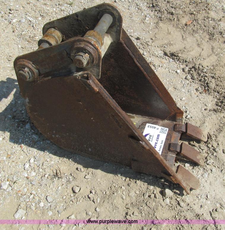 image for item F4553 Takeuchi TB035 12" bucket
