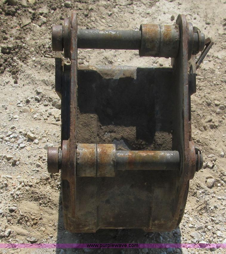 image for item F4553 Takeuchi TB035 12" bucket