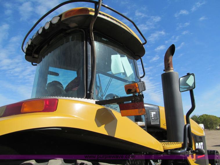 image for item F5517 2005 Caterpillar Challenger MT835 tractor