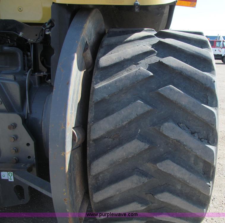 image for item F5517 2005 Caterpillar Challenger MT835 tractor