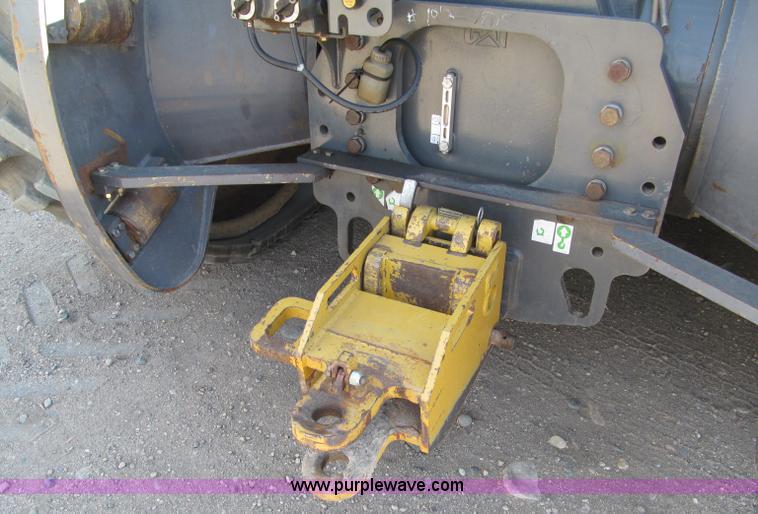 image for item F5517 2005 Caterpillar Challenger MT835 tractor