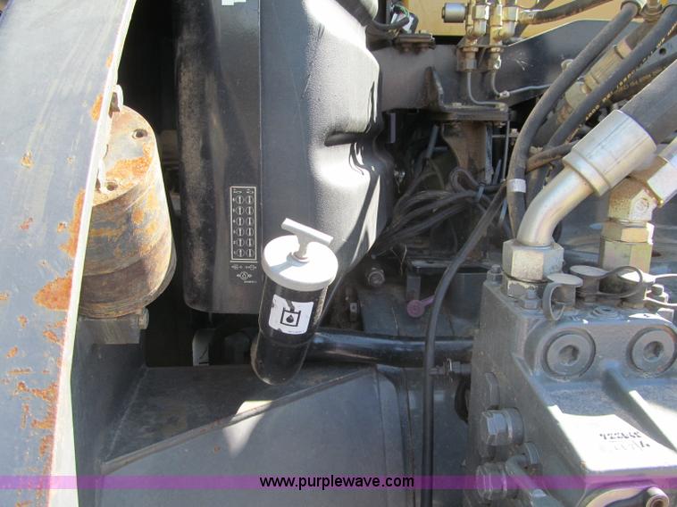 image for item F5517 2005 Caterpillar Challenger MT835 tractor