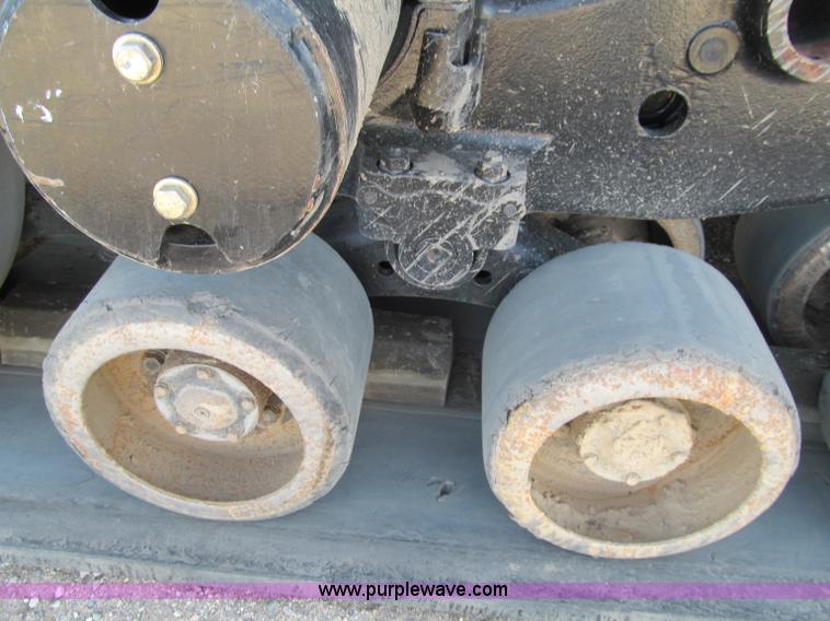 image for item F5517 2005 Caterpillar Challenger MT835 tractor