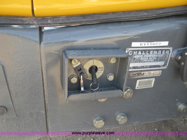 image for item F5517 2005 Caterpillar Challenger MT835 tractor