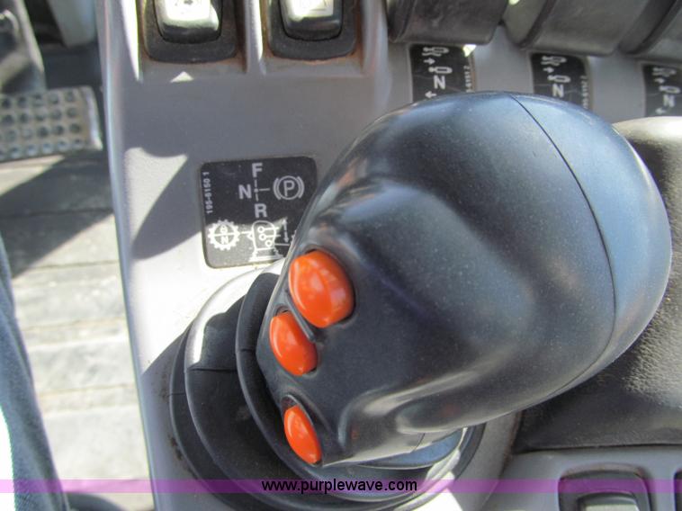 image for item F5517 2005 Caterpillar Challenger MT835 tractor