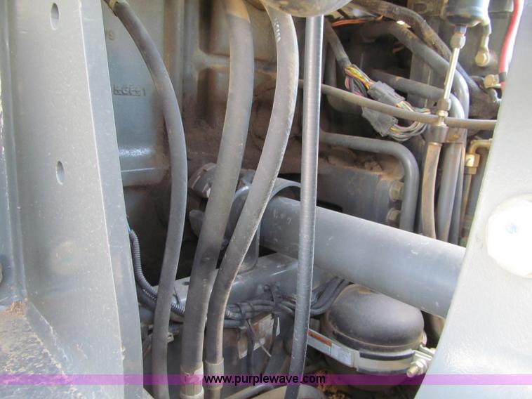 image for item F5517 2005 Caterpillar Challenger MT835 tractor