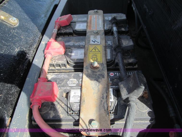 image for item F5517 2005 Caterpillar Challenger MT835 tractor