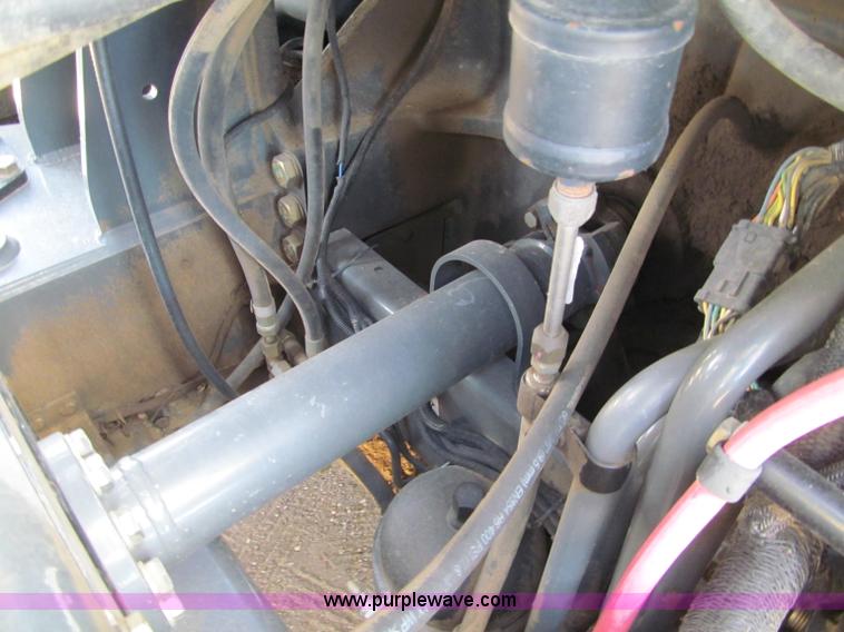 image for item F5517 2005 Caterpillar Challenger MT835 tractor